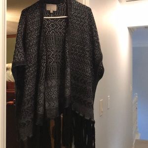 Banana republic Heavy open Sweater with fringe detail size M/L